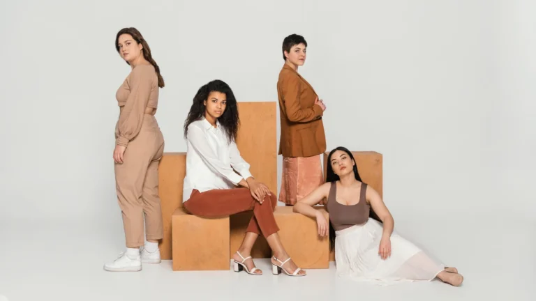 womans wearing fashion trends clothing in dubai